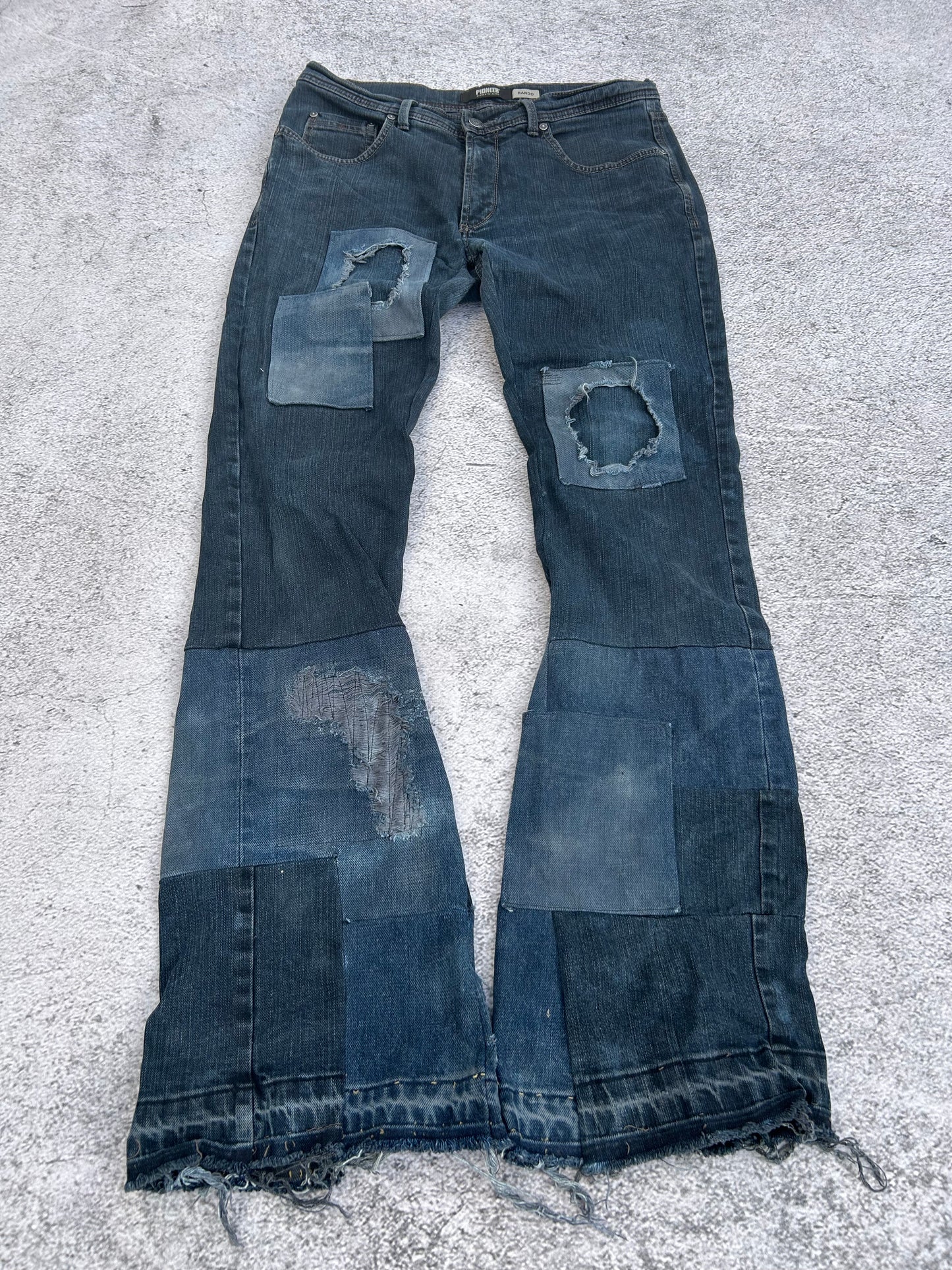 Flared Panels Jeans 1/1